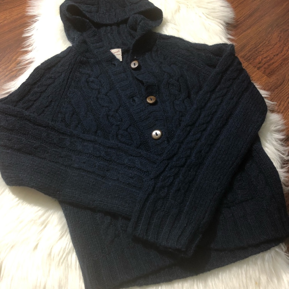 Abercrombie & Fitch navy wool vintage sweater